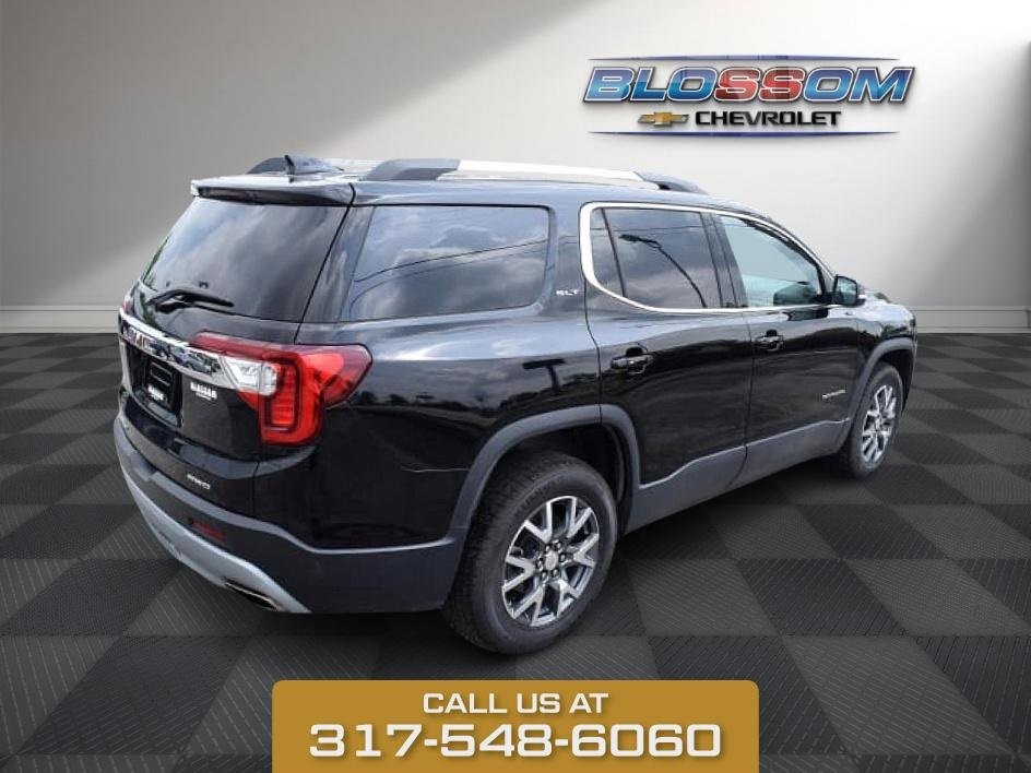 2023 GMC Acadia SLT photo