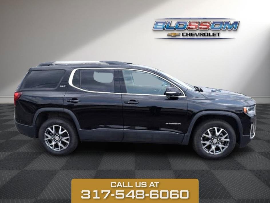 2023 GMC Acadia SLT photo
