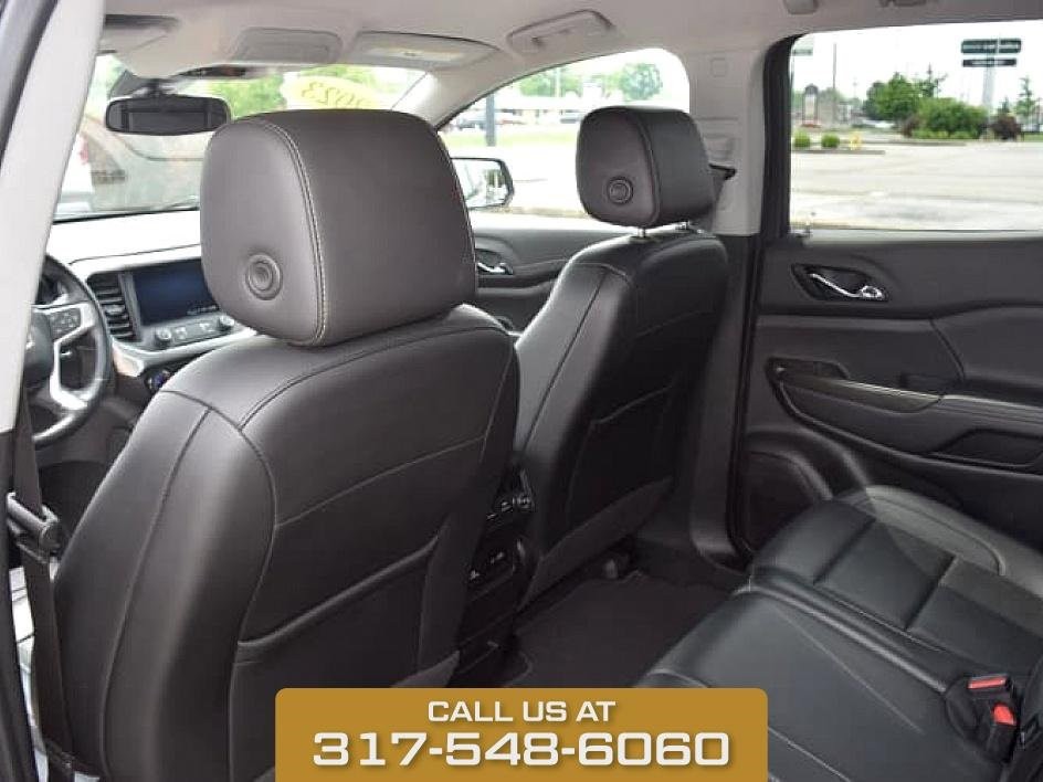 2023 GMC Acadia SLT photo