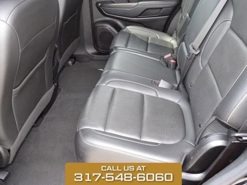 2023 GMC Acadia SLT photo