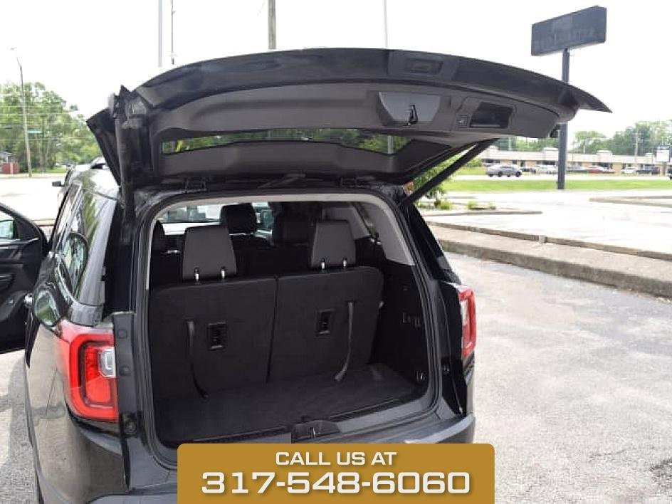 2023 GMC Acadia SLT photo