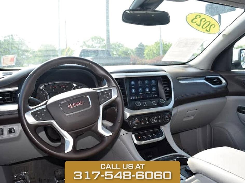2023 GMC Acadia SLT photo