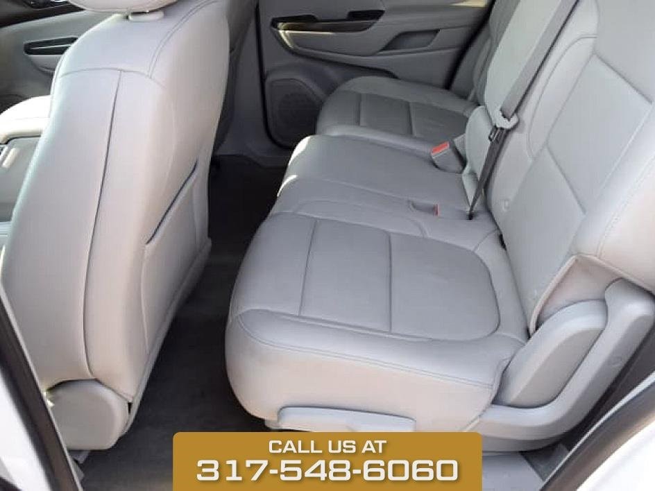 2023 GMC Acadia SLT photo