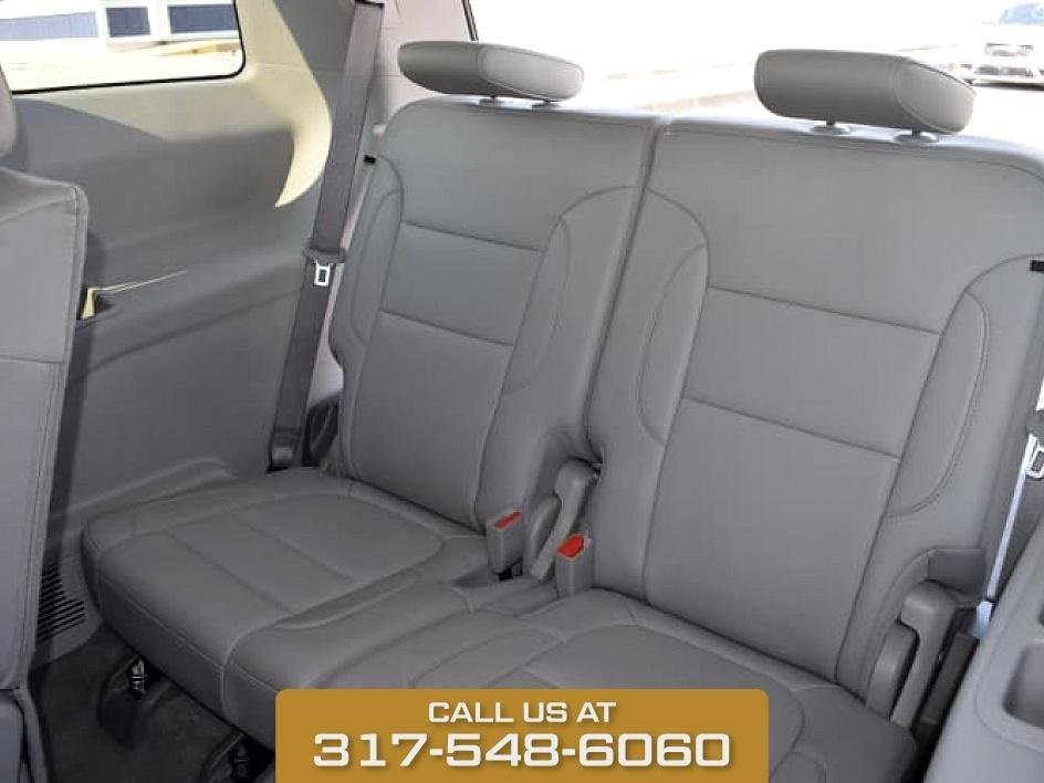 2023 GMC Acadia SLT photo