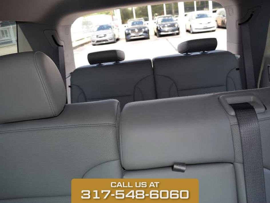 2023 GMC Acadia SLT photo