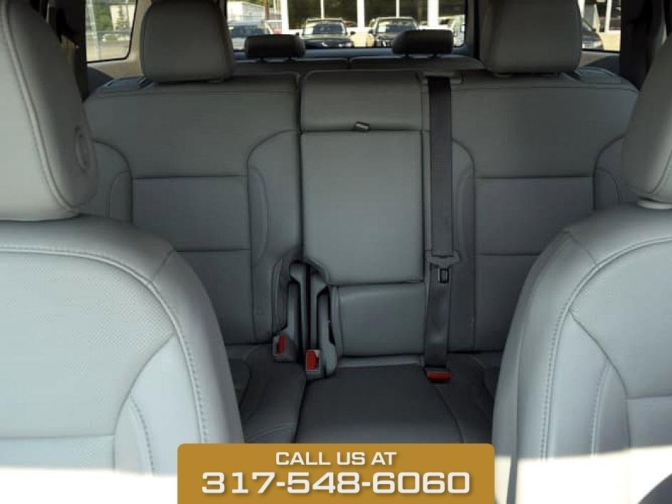 2023 GMC Acadia SLT photo