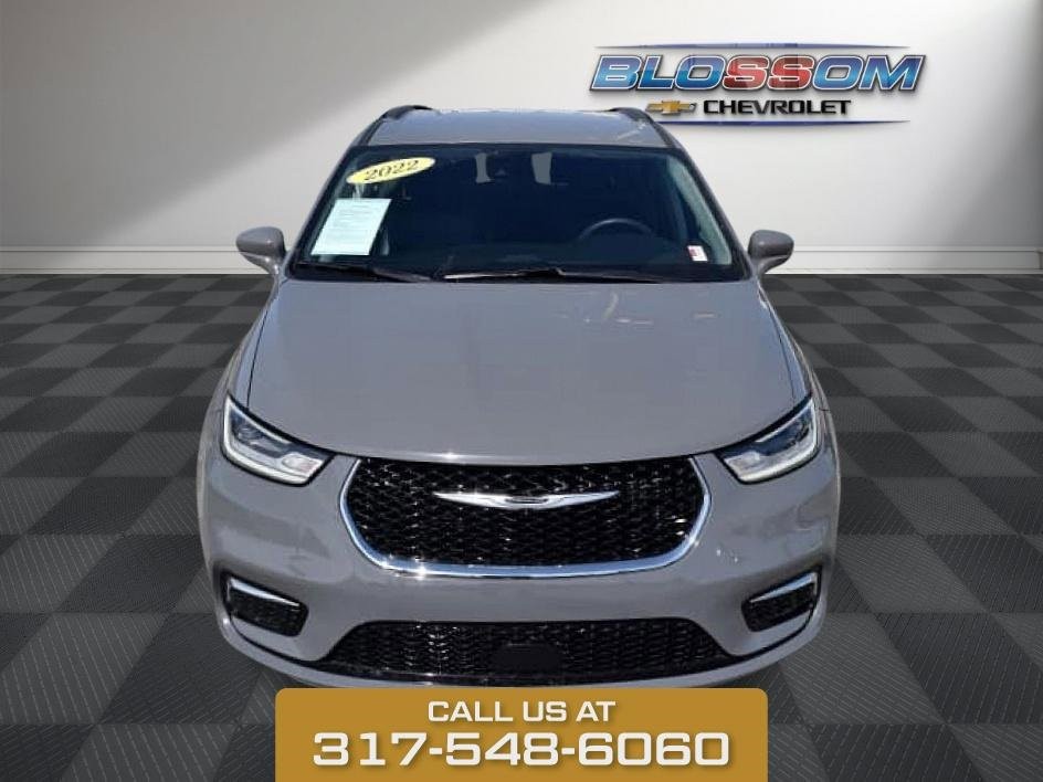 2022 Chrysler Pacifica Touring L photo