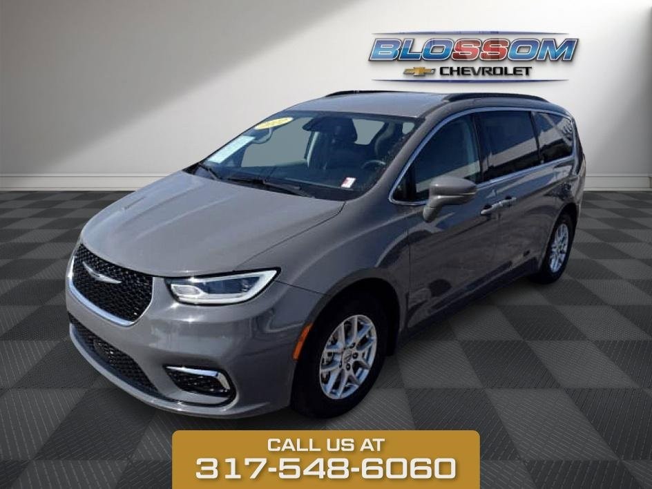 2022 Chrysler Pacifica Touring L photo