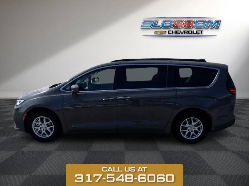 2022 Chrysler Pacifica Touring L photo