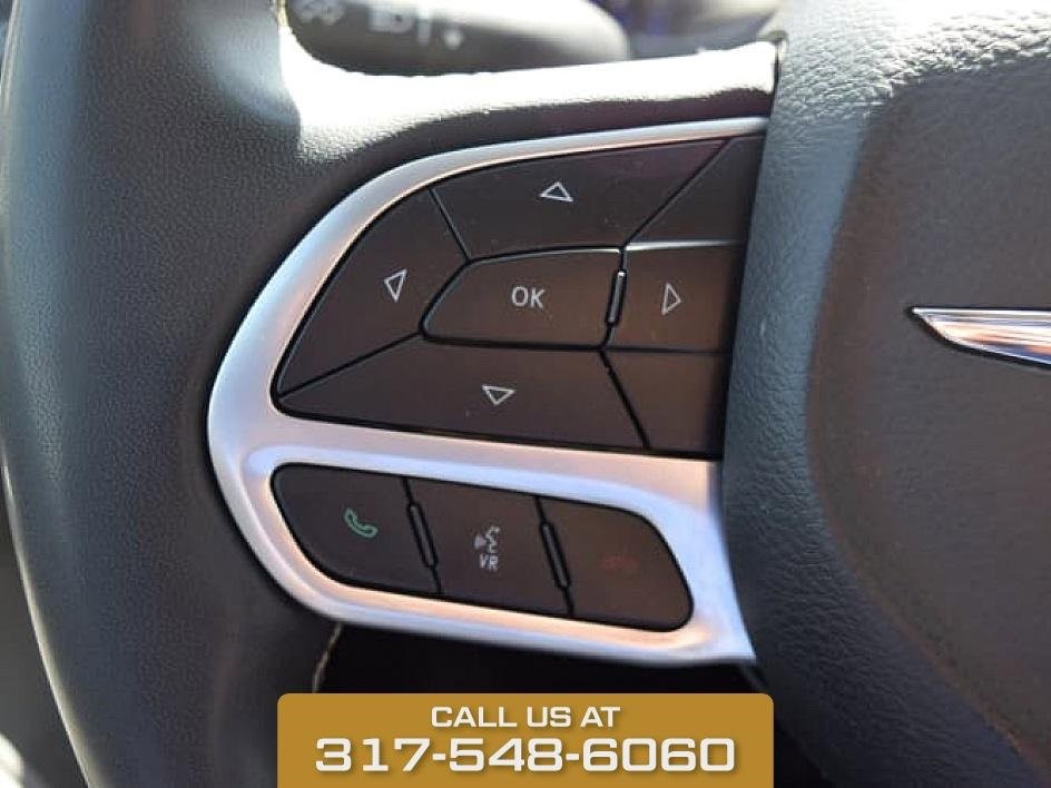 2022 Chrysler Pacifica Touring L photo