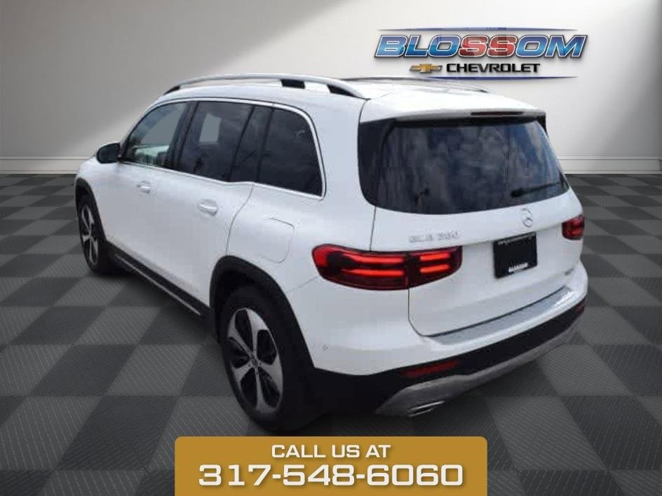 2024 Mercedes-Benz GLB  250 photo