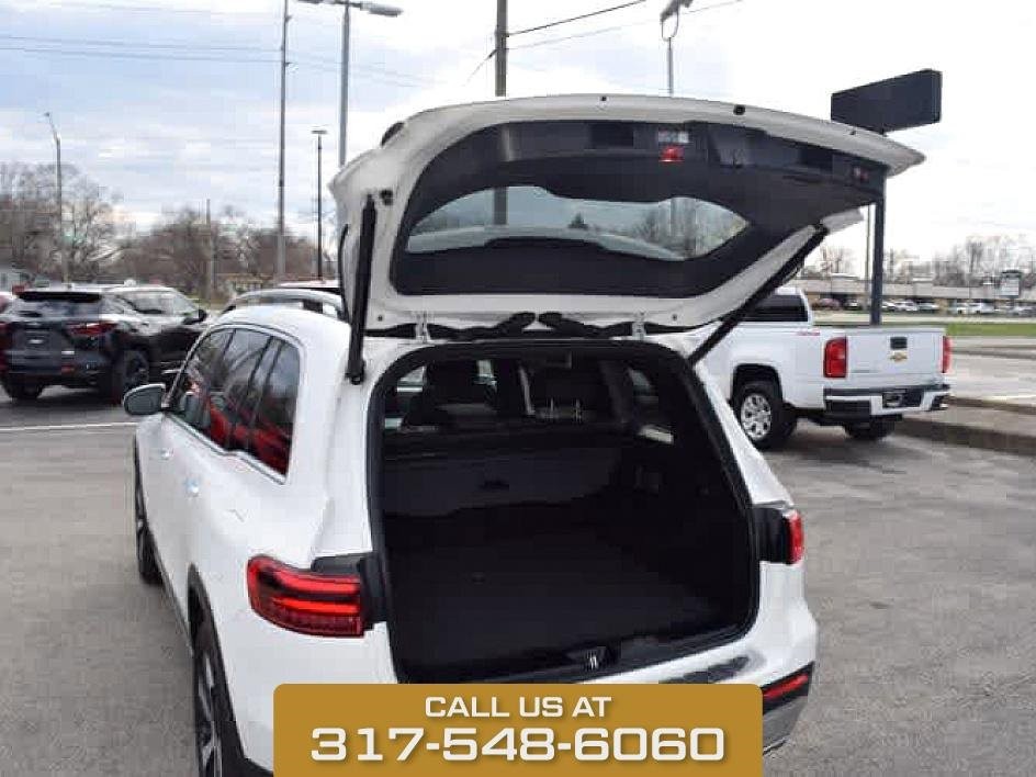 2024 Mercedes-Benz GLB  250 photo