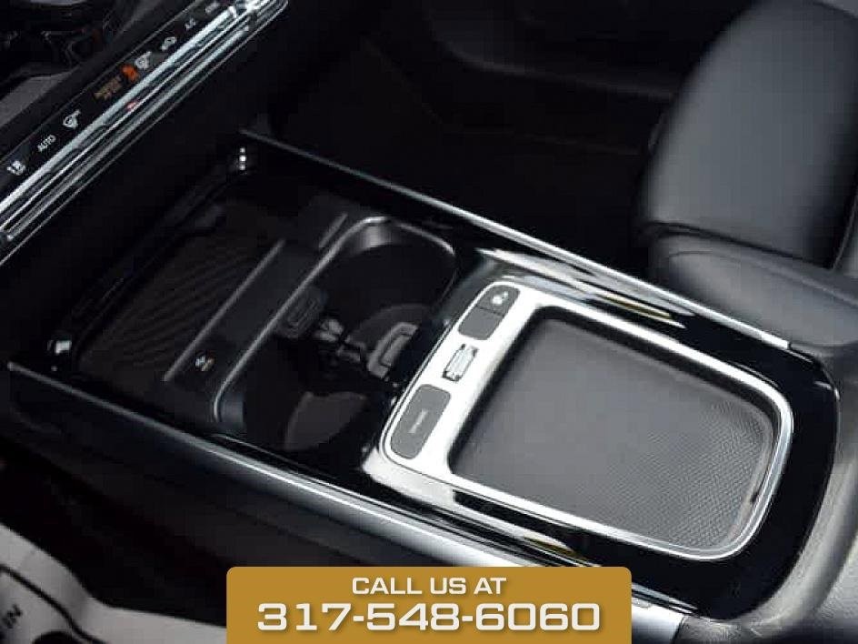 2024 Mercedes-Benz GLB  250 photo