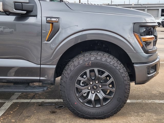 View vehicle photo 5