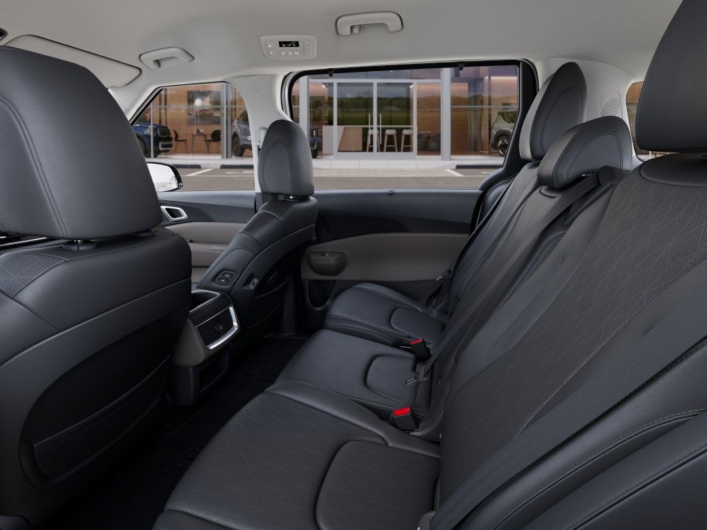 2025 Kia Carnival Hybrid EX FWD photo