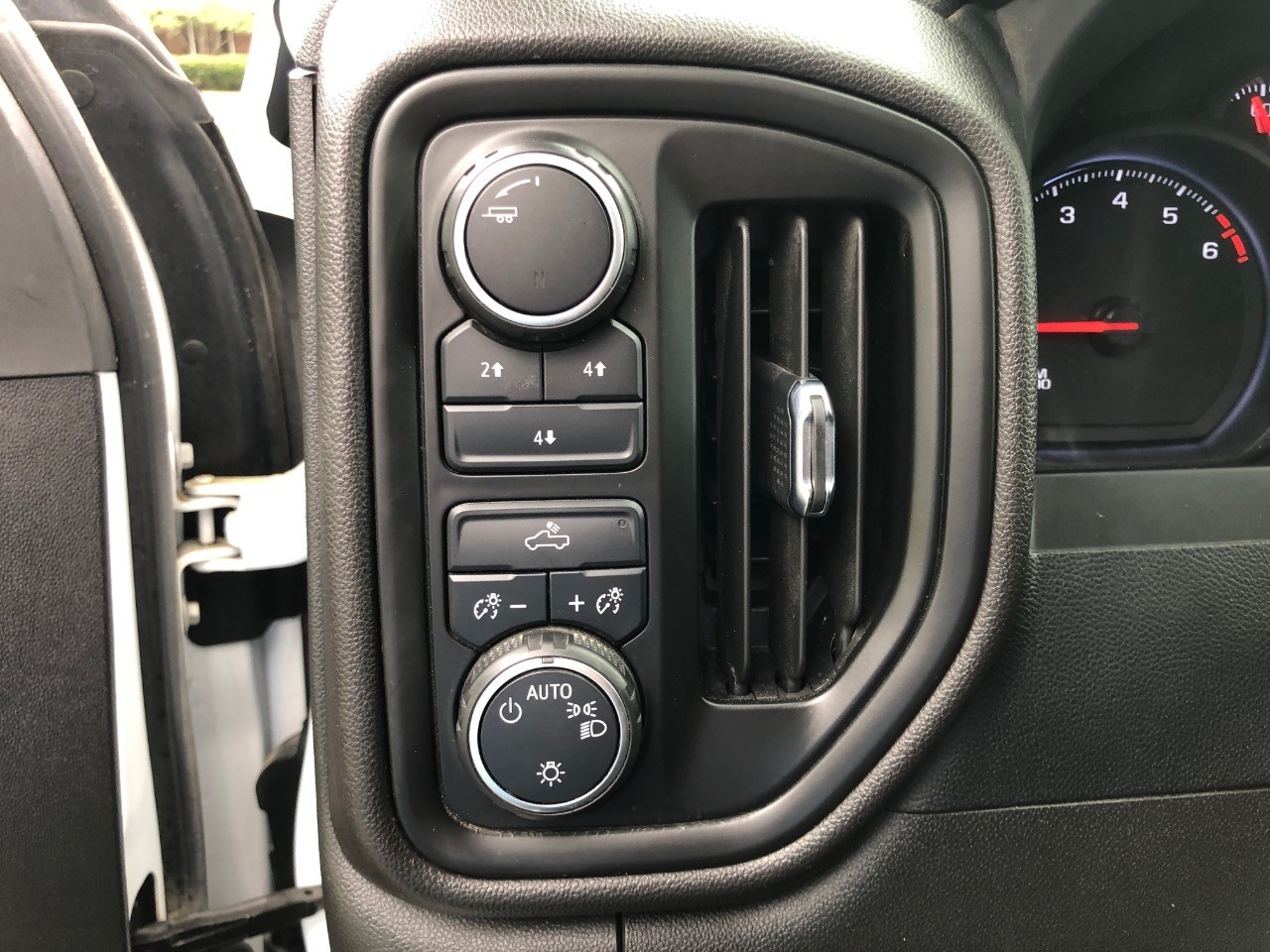 2023 Chevrolet Silverado 2500HD 4WD Crew Cab 172 Work Truck photo