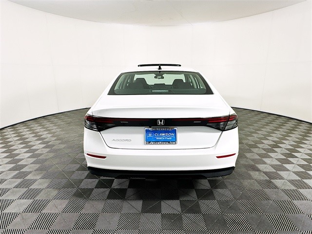 2025 Honda Accord SE photo