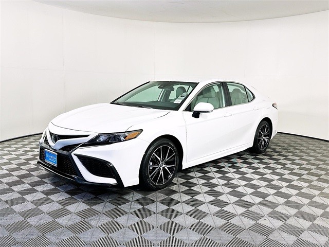 2023 Toyota Camry SE photo