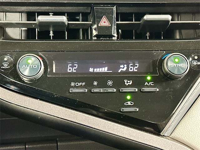 2023 Toyota Camry SE photo
