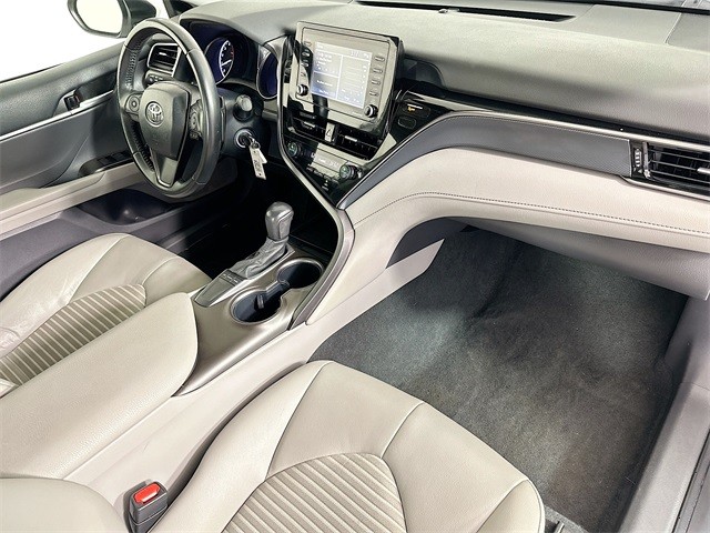 2023 Toyota Camry SE photo