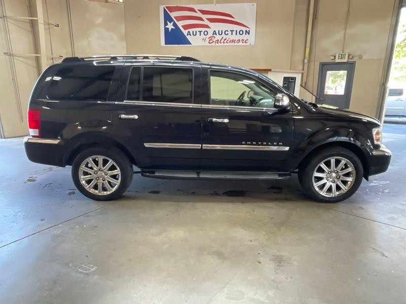 Black (BLK) 2008 Chrysler Aspen SUV / Crossover Four-Wheel Drive Automatic