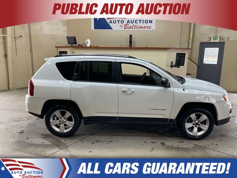 WHT 2014 Jeep Compass Sport 4WD SUV / Crossover Four-Wheel Drive Automatic