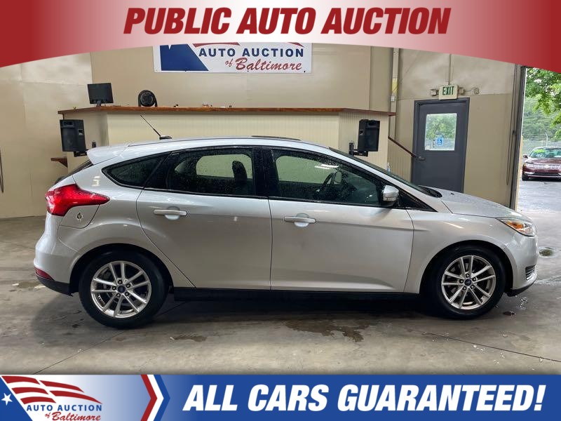SLV 2016 Ford Focus Hatchback Front-Wheel Drive Automatic
