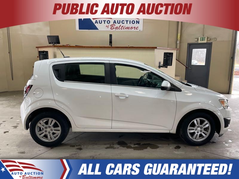 2014 Chevrolet Sonic LT Hatchback FWD