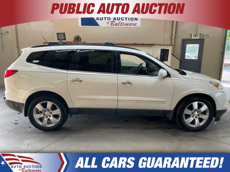 GRY 2011 Chevrolet Traverse LTZ FWD SUV / Crossover Front-Wheel Drive Automatic