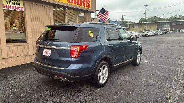 2018 Ford Explorer XLT Sport Utility 4D photo