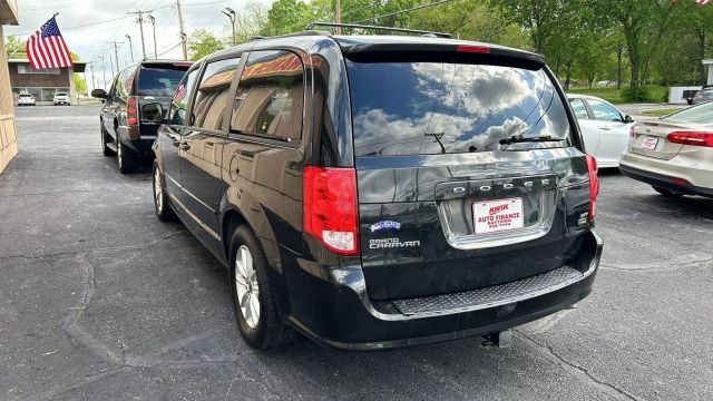 2016 Dodge Grand Caravan SXT Minivan 4D photo