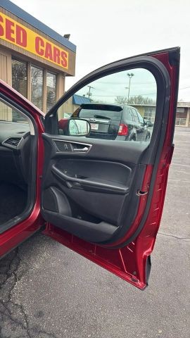 2018 Ford Edge SEL Sport Utility 4D photo
