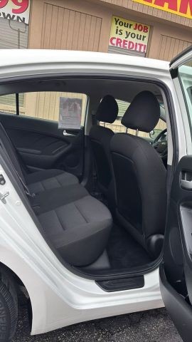 2018 Kia Forte LX Sedan 4D photo