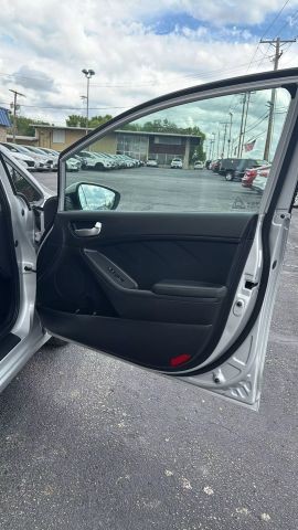 2018 Kia Forte LX Sedan 4D photo