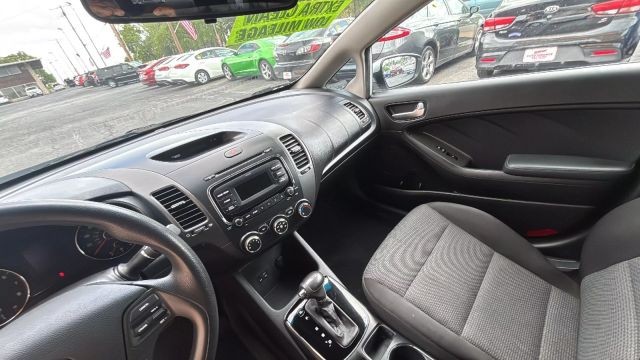 2018 Kia Forte LX Sedan 4D photo