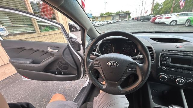 2018 Kia Forte LX Sedan 4D photo