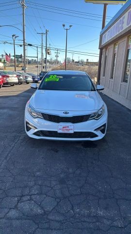 2020 Kia Optima LX Sedan 4D photo