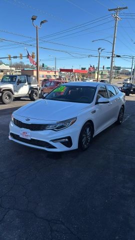 2020 Kia Optima LX Sedan 4D photo