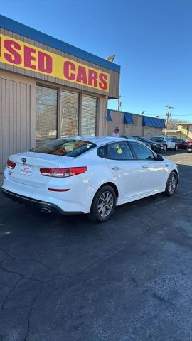 2020 Kia Optima LX Sedan 4D photo