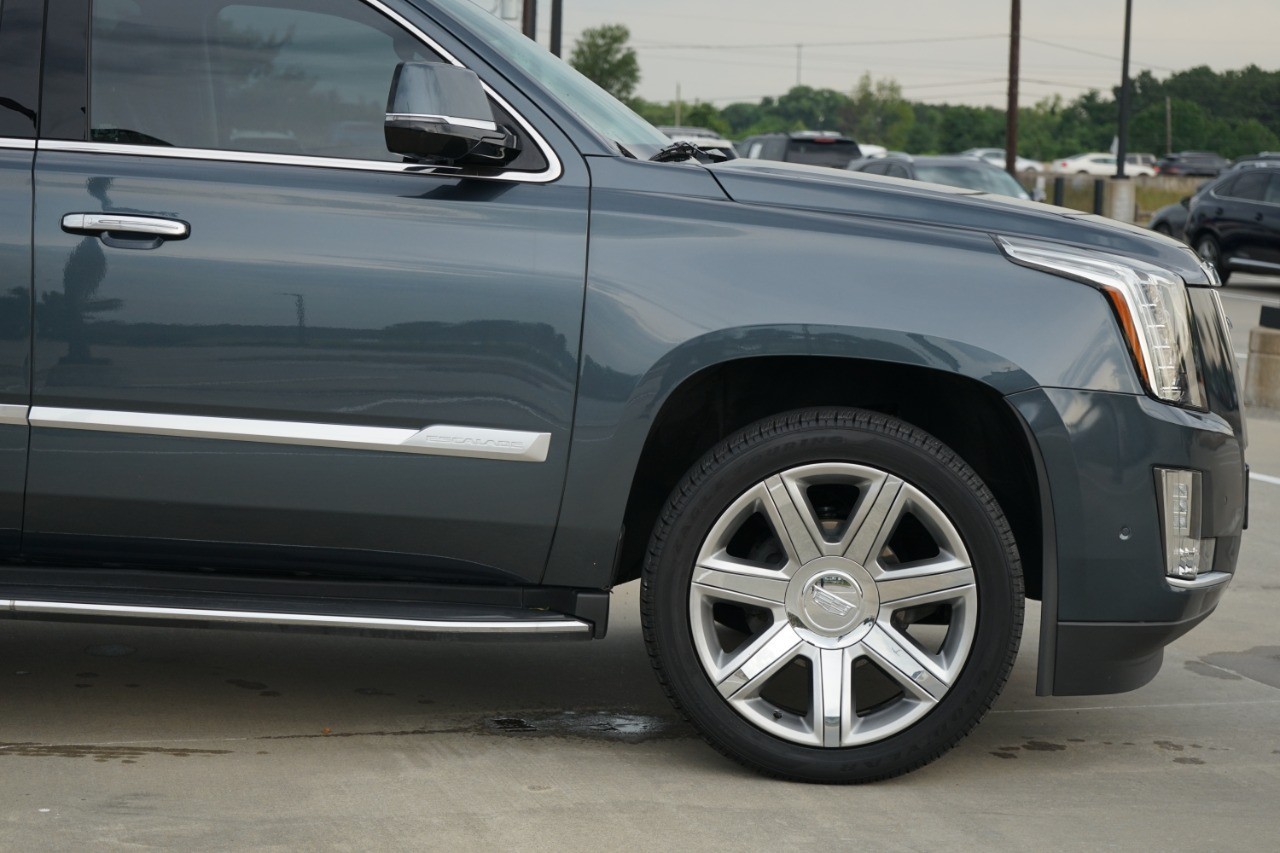 2020 Cadillac Escalade 4WD 4dr Premium Luxury photo