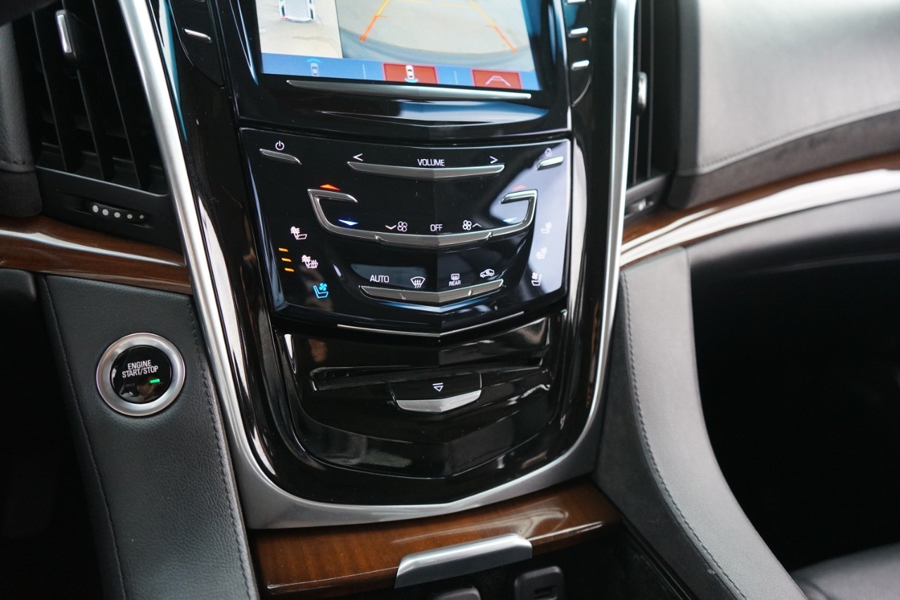 2020 Cadillac Escalade 4WD 4dr Premium Luxury photo
