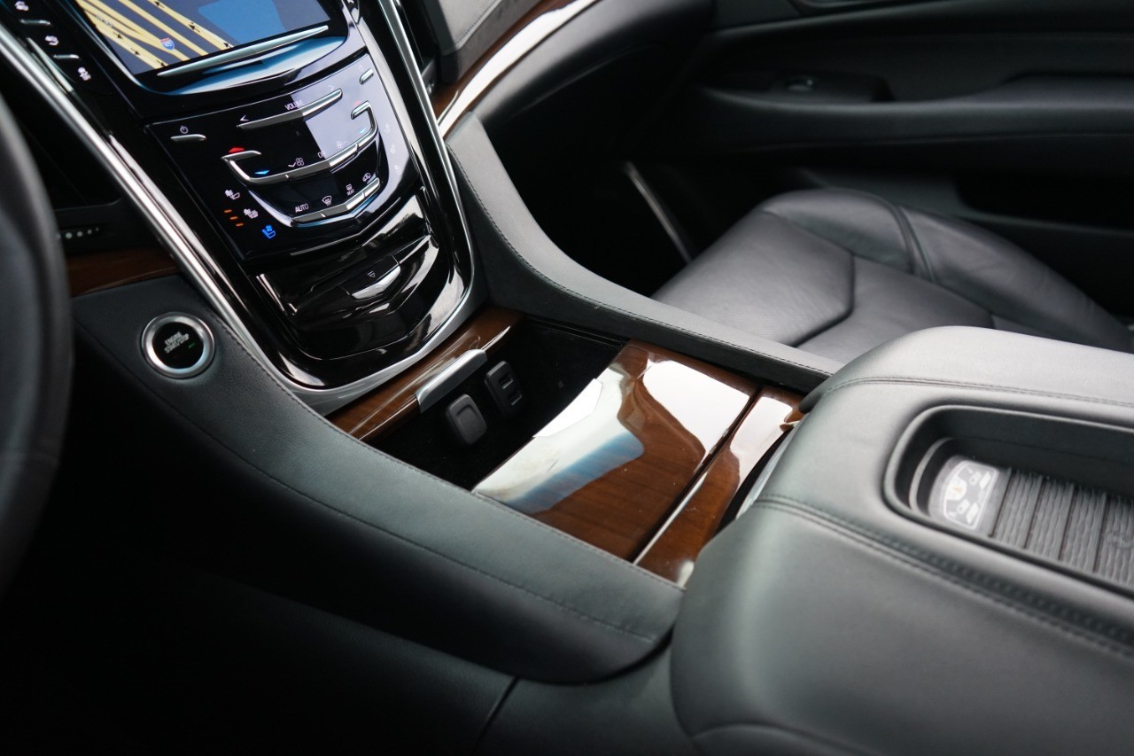 2020 Cadillac Escalade 4WD 4dr Premium Luxury photo