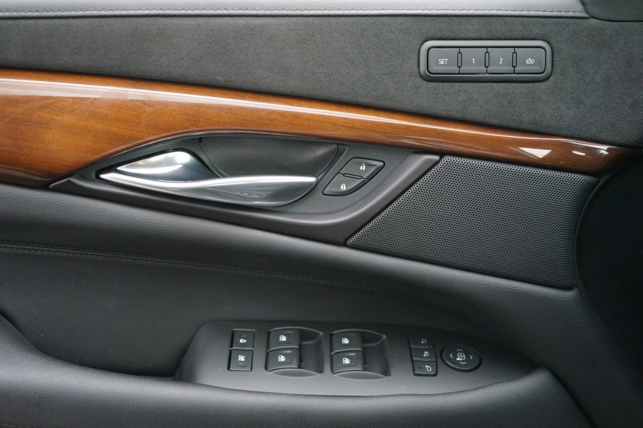 2020 Cadillac Escalade 4WD 4dr Premium Luxury photo