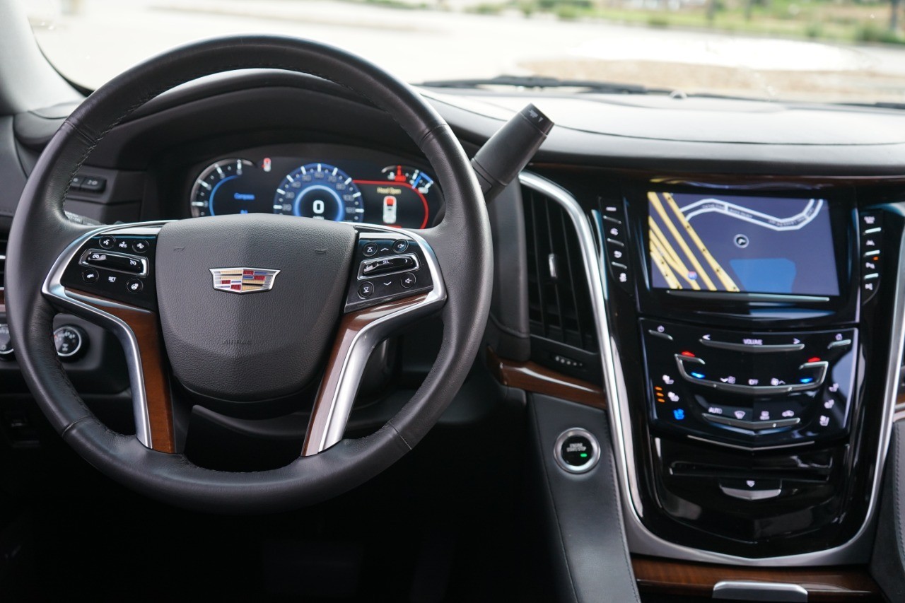 2020 Cadillac Escalade 4WD 4dr Premium Luxury photo