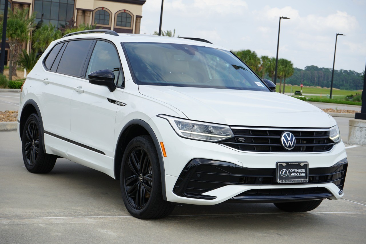 2022 Volkswagen Tiguan 2.0T SE R-Line Black 4MOTION photo