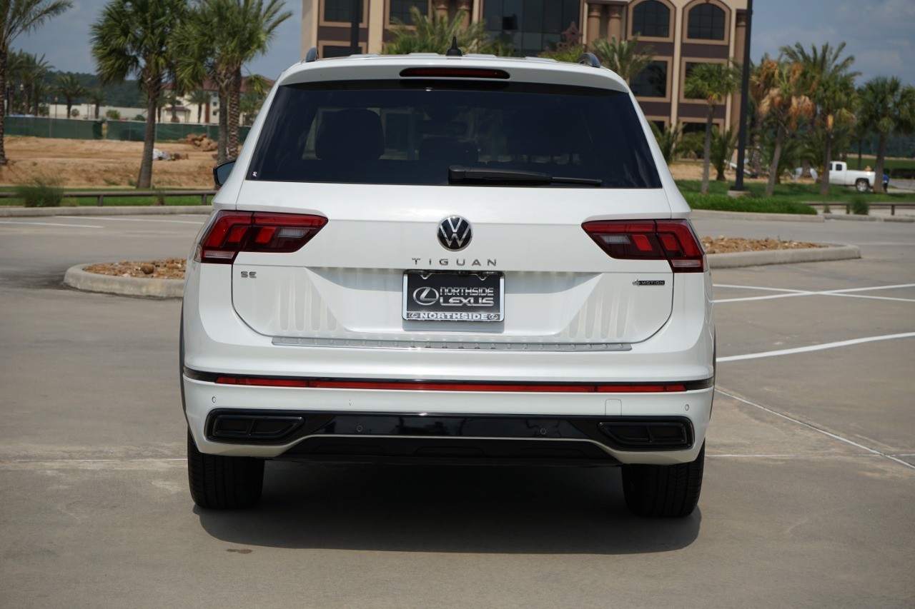 2022 Volkswagen Tiguan 2.0T SE R-Line Black 4MOTION photo