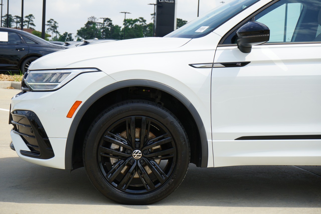 2022 Volkswagen Tiguan 2.0T SE R-Line Black 4MOTION photo
