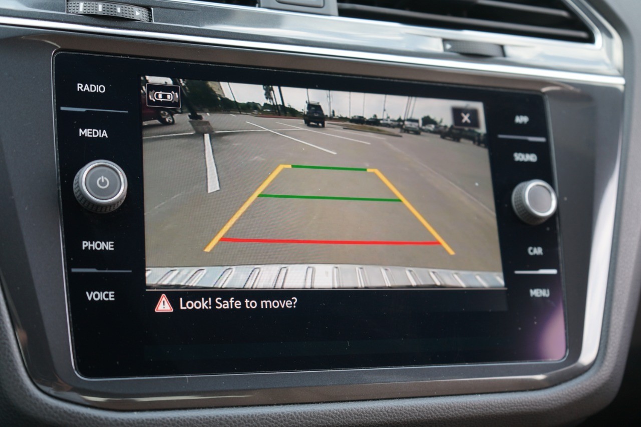2022 Volkswagen Tiguan 2.0T SE R-Line Black 4MOTION photo