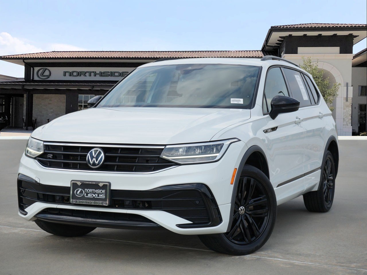 2022 Volkswagen Tiguan 2.0T SE R-Line Black 4MOTION photo