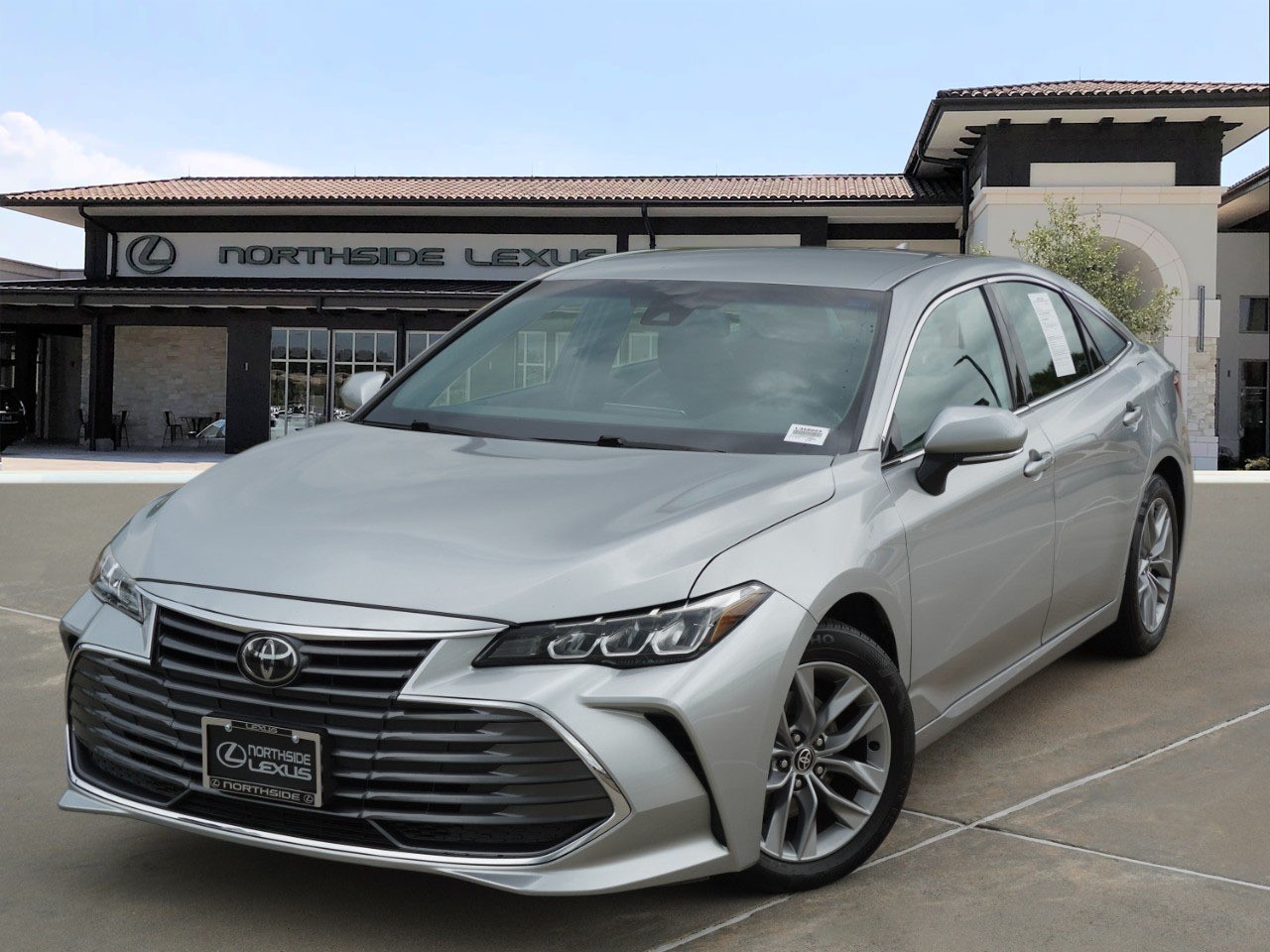 2022 Toyota Avalon XLE FWD